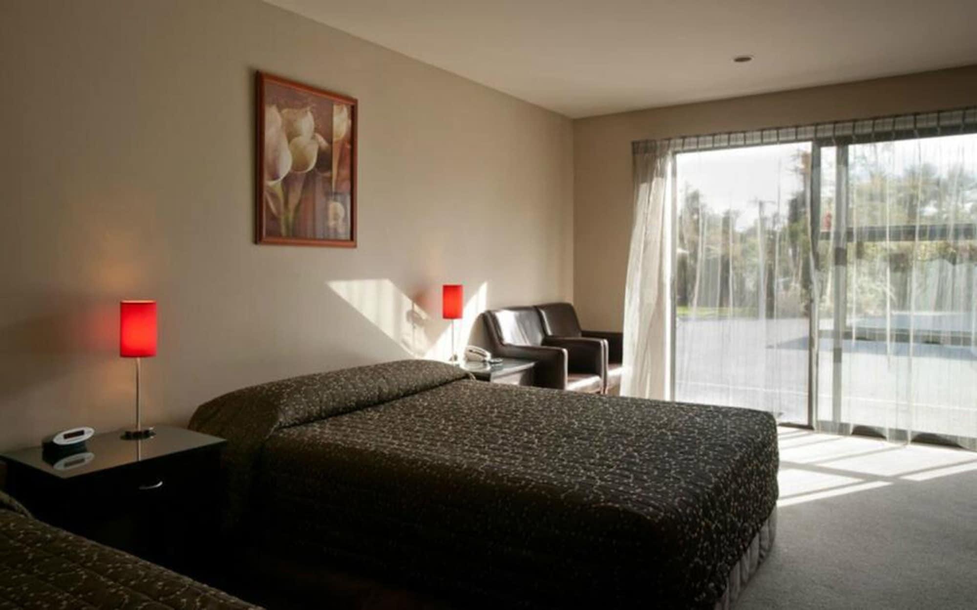 58 On Cron Motel Franz Josef Luaran gambar