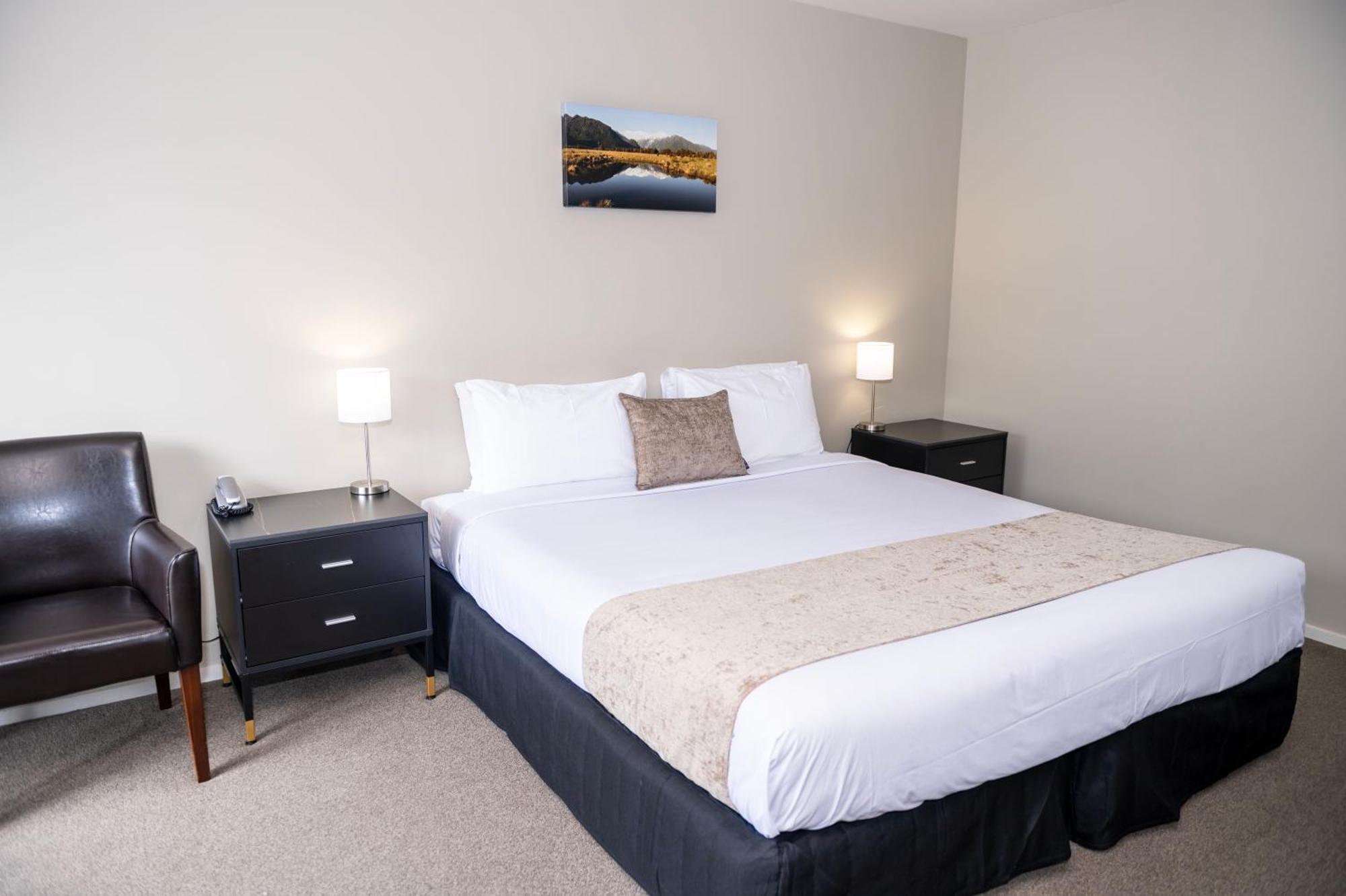 58 On Cron Motel Franz Josef Luaran gambar
