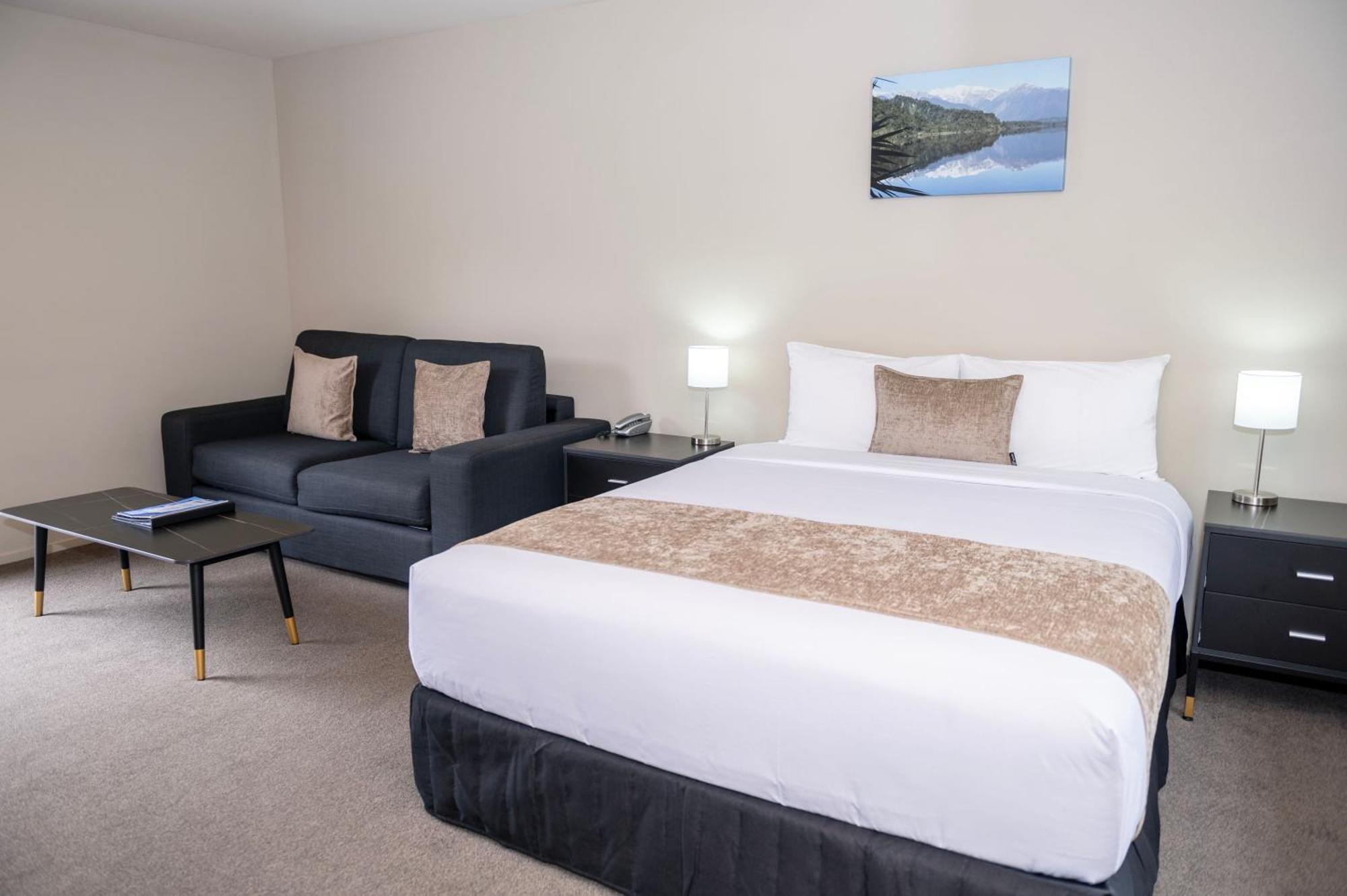 58 On Cron Motel Franz Josef Luaran gambar