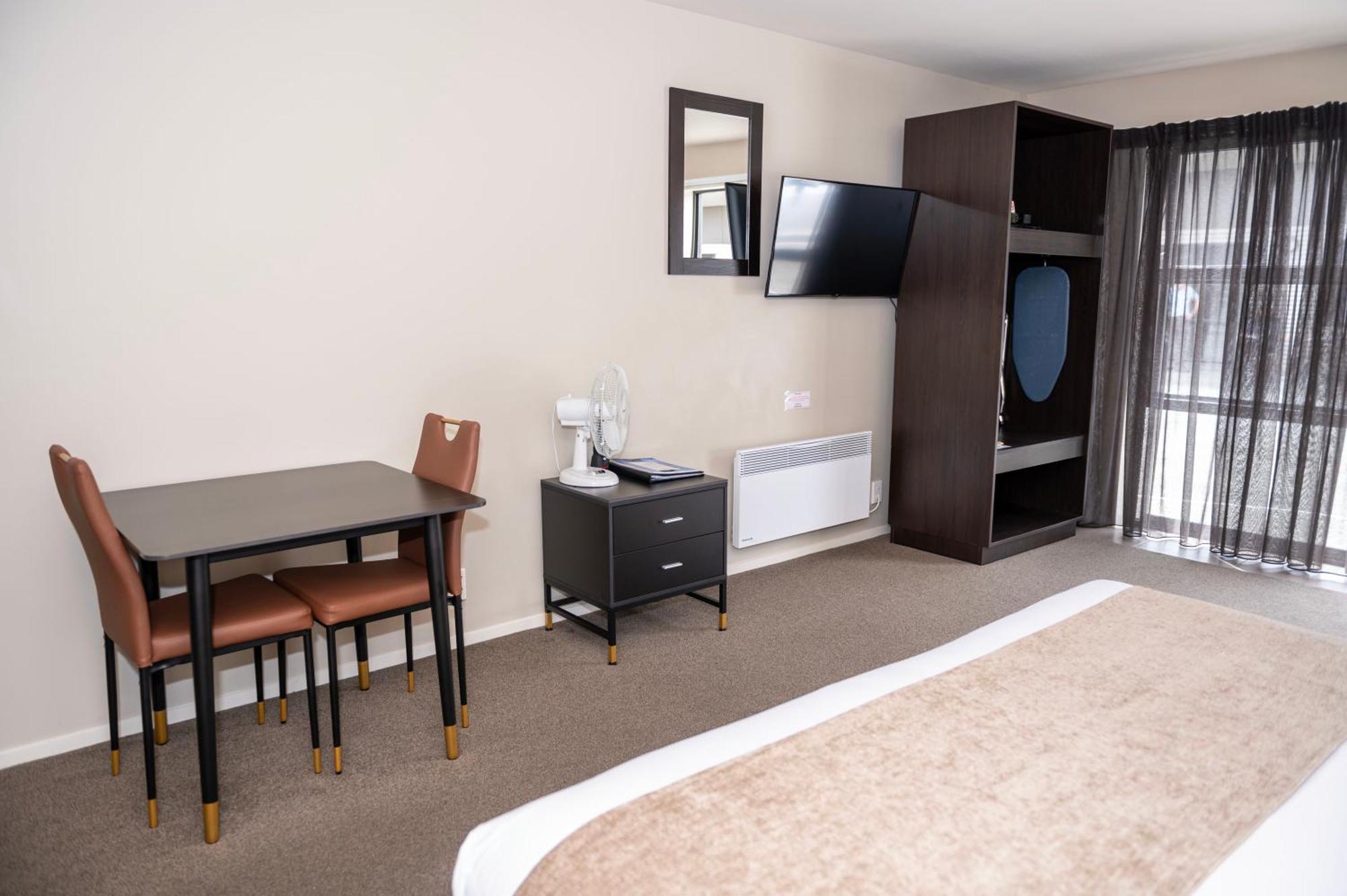 58 On Cron Motel Franz Josef Luaran gambar