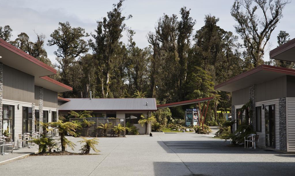 58 On Cron Motel Franz Josef Luaran gambar